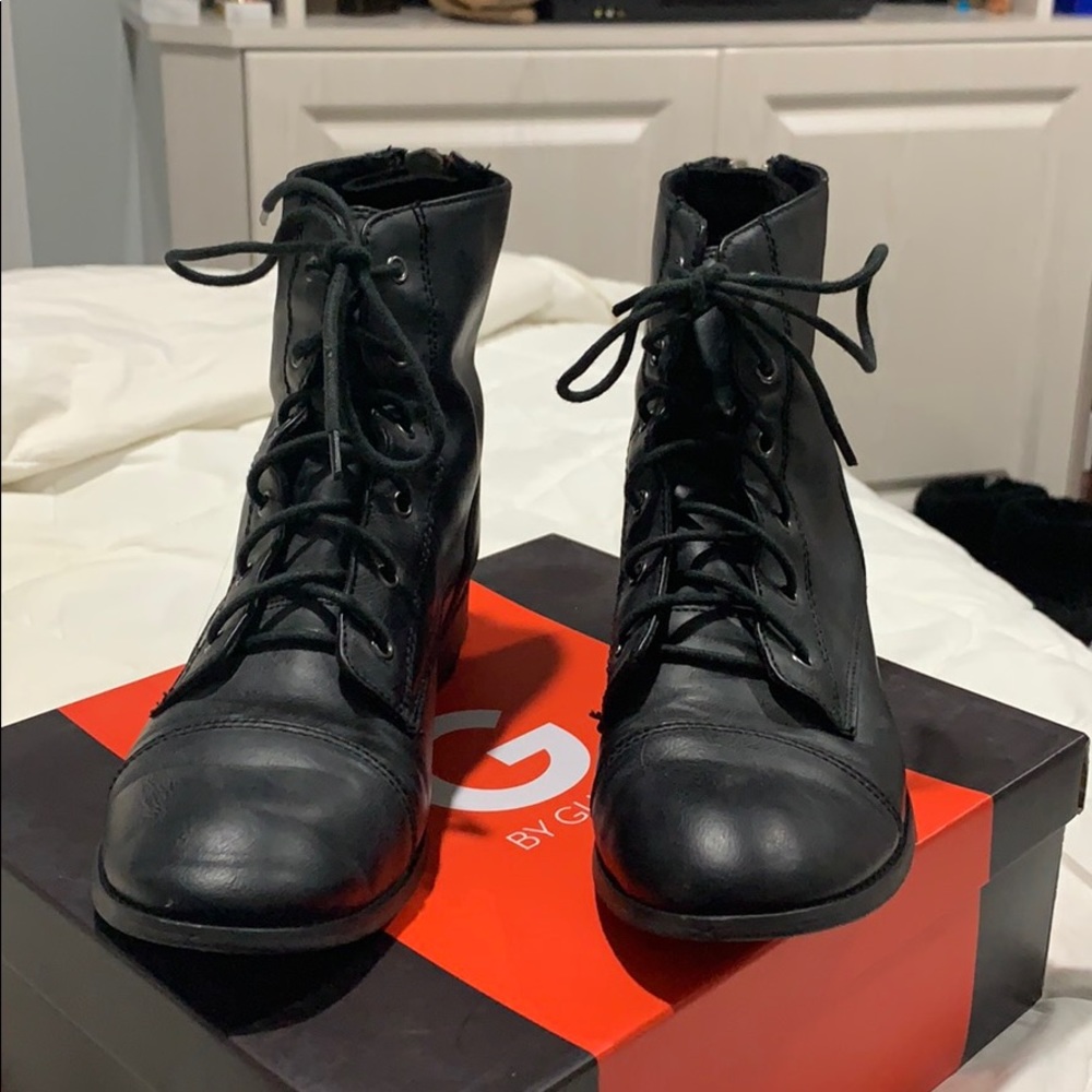 Black combat boots!!